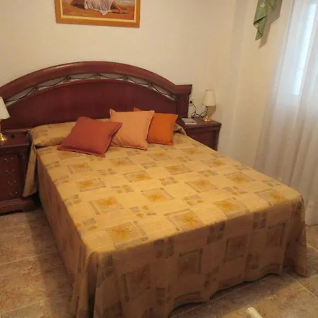 Typical Spanish With Balcony-veranda 托雷维耶哈